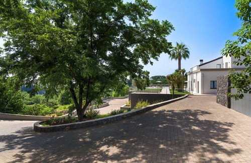 Mascali Villa | 400 m² Villa ∙ 6 bedrooms ∙ 11 guests