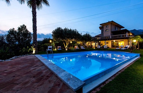 Giardini Naxos Villa | 400 m² Villa ∙ 6 bedrooms ∙ 12 guests