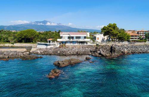 Stazzo Villa | 400 m² Villa ∙ 8 bedrooms ∙ 16 guests