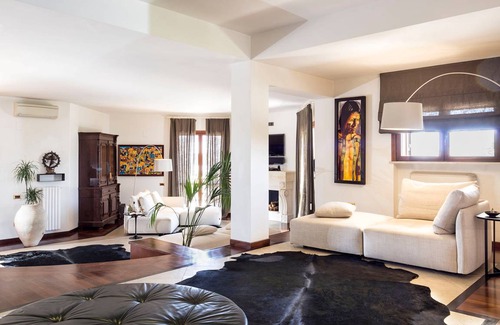 Syracuse Villa | 420 m² Villa ∙ 4 bedrooms ∙ 8 guests