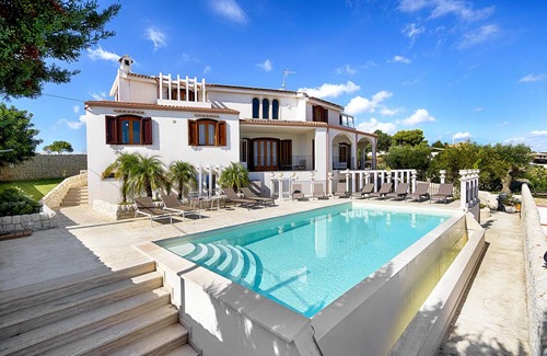 Ragusa House | 450 m² House ∙ 6 bedrooms ∙ 12 guests