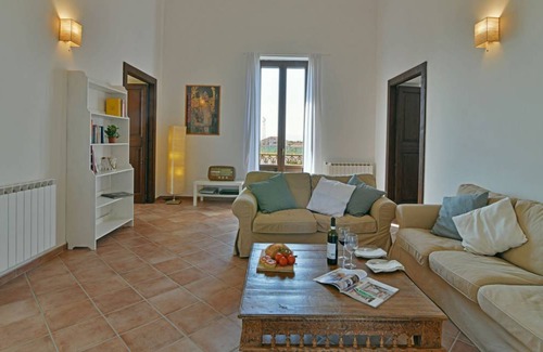 Milazzo Villa | 480 m² Villa ∙ 4 bedrooms ∙ 8 guests
