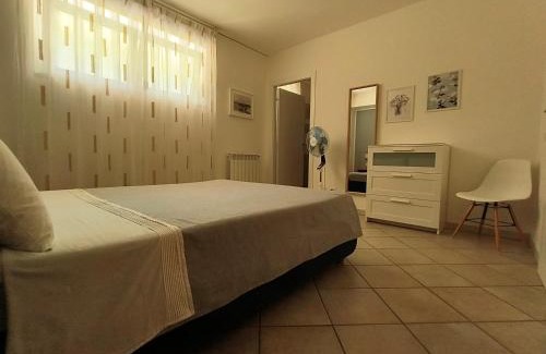 Picanello-Ognina-Barriera-Canalicchio House | 5 C Cutaias Apartment