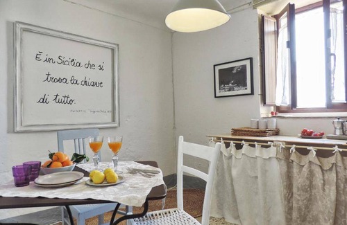 Palazzolo Acreide Historic Centre Apartment | 50 m² Apartment ∙ 1 bedroom ∙ 2 guests
