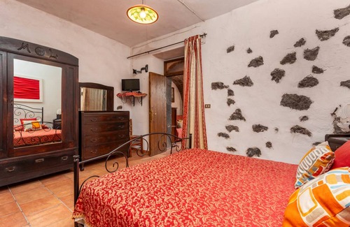 Piedimonte Etneo Apartment | 50 m² Apartment ∙ 1 bedroom ∙ 4 guests