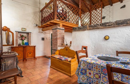 Piedimonte Etneo Apartment | 50 m² Apartment ∙ 1 bedroom ∙ 4 guests