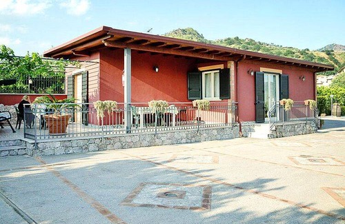 Gaggi House | 50 m² Bungalow ∙ 2 bedrooms ∙ 4 guests