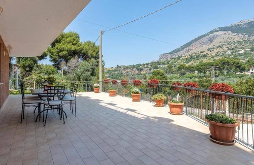 Torretta House | 50 m² House ∙ 1 bedroom ∙ 6 guests