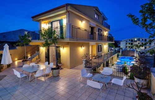 Marina di Ragusa Villa | 500 m² Villa ∙ 7 bedrooms ∙ 22 guests