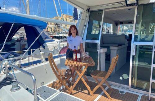 Archi Boat Rental | 55 m² Houseboat ∙ 3 bedrooms ∙ 6 guests