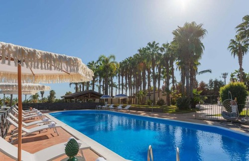 Santa Venerina Villa | 560 m² Villa ∙ 6 bedrooms ∙ 12 guests
