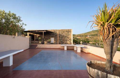 Pantelleria House | 60 m² House ∙ 2 bedrooms ∙ 4 guests