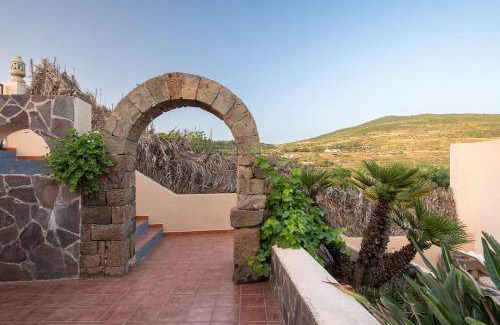Pantelleria House | 60 m² House ∙ 2 bedrooms ∙ 4 guests