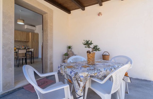 Avola House | 60 m² House ∙ 2 bedrooms ∙ 3 guests