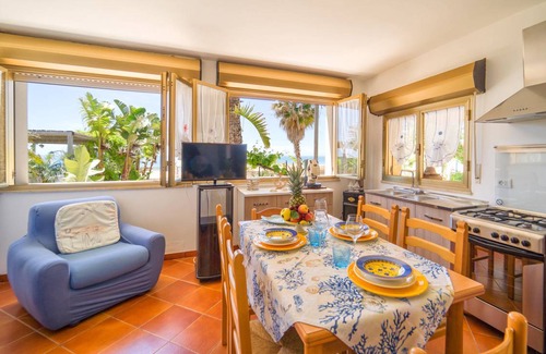 Porto Palo House | 60 m² Maisonette ∙ 3 bedrooms ∙ 6 guests