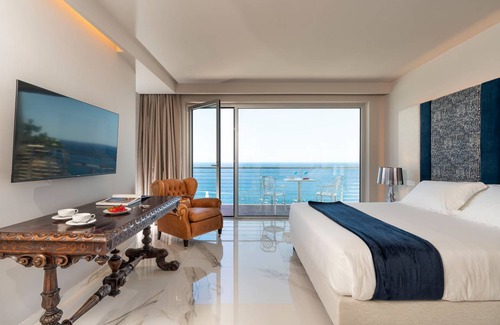 Giardini Naxos Villa | 600 m² Villa ∙ 10 bedrooms ∙ 20 guests