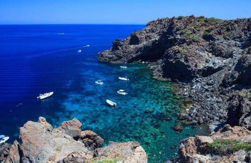 Pantelleria Apartment | 61 m² Apartment ∙ 2 bedrooms ∙ 4 guests