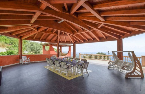 Gioiosa Marea House | 615 m² House ∙ 5 bedrooms ∙ 10 guests