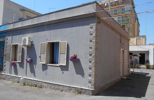 Grottasanta House | 63 m² House ∙ 2 bedrooms ∙ 4 guests