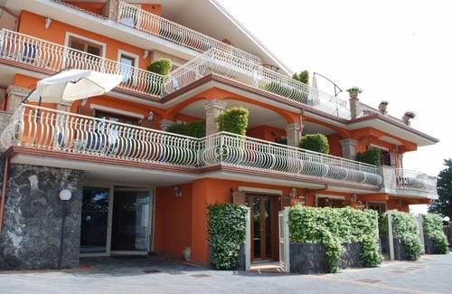 Trecastagni Apartment | 75 m² Apartment ∙ 2 bedrooms ∙ 6 guests