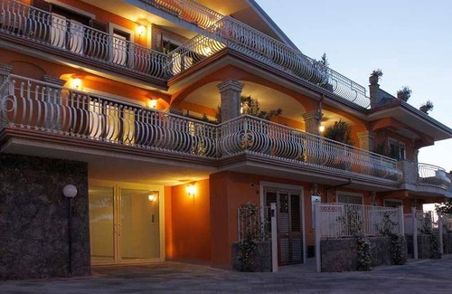 Trecastagni Apartment | 75 m² Apartment ∙ 2 bedrooms ∙ 6 guests