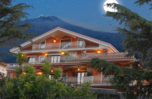 Trecastagni Apartment | 75 m² Apartment ∙ 2 bedrooms ∙ 6 guests