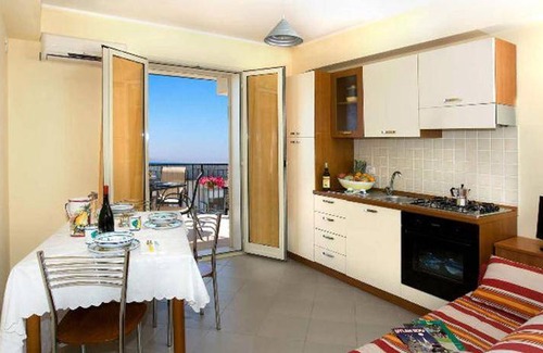 Santa Teresa di Riva Apartment | 78 m² Serviced apartment ∙ 127 guests
