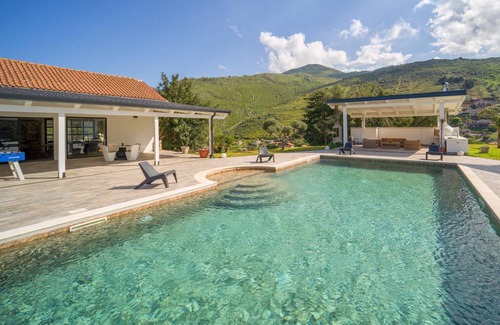 Belmonte Mezzagno House | 785 m² House ∙ 8 bedrooms ∙ 19 guests