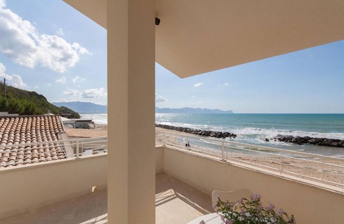 Trappeto Apartment | 80 m² Apartment ∙ 3 bedrooms ∙ 6 guests