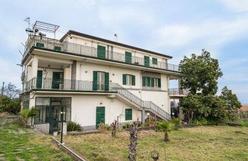 Riposto Apartment | 90 m² Apartment ∙ 3 bedrooms ∙ 5 guests