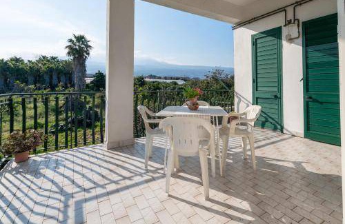 Riposto Apartment | 90 m² Apartment ∙ 3 bedrooms ∙ 5 guests