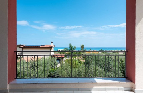 Torre Colonna-sperone House | 90 m² House ∙ 2 bedrooms ∙ 4 guests