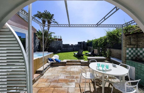 Santa Tecla Villa | 90 m² Villa ∙ 2 bedrooms ∙ 4 guests