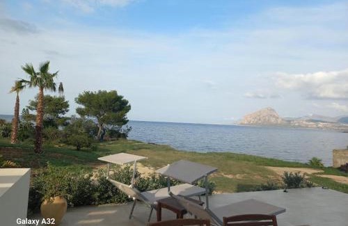 Erice House | AbuNagia seaside villa garden