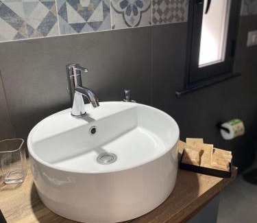 Sant'Agata di Militello House | Al Vicolo Comfort Room