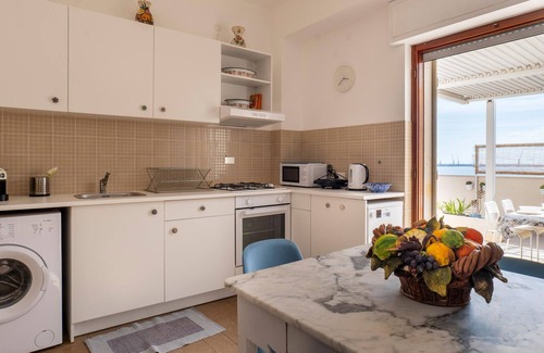 Pozzallo Apartment | Amazing apartment in Pozzallo with WiFi