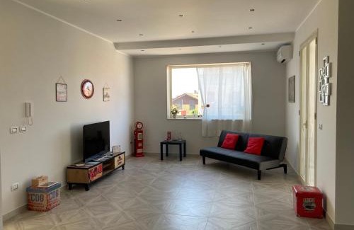 Priolo Gargallo Apartment | Apartment 1st floor in Villino Eliana