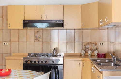 Trappeto Apartment | Apartment 'Casa Viola' with Sea View, Terrace & Wi-Fi