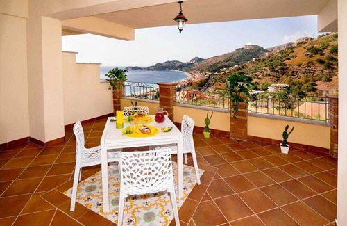 Letojanni Apartment | Apartment in Letojanni