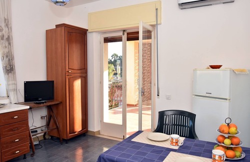 Fontane Bianche Apartment | Apartment in Villa 150 meters from the sea