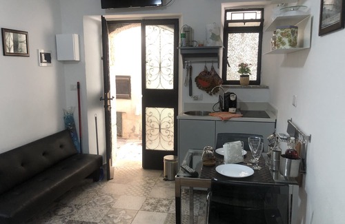 Mazzaro House | BEAUTIFUL - BEAUTIFUL ISLAND -TAORMINA