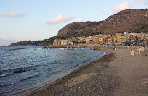 Aspra Bed & Breakfast | Bed And Breakfast Marina d'Aspra