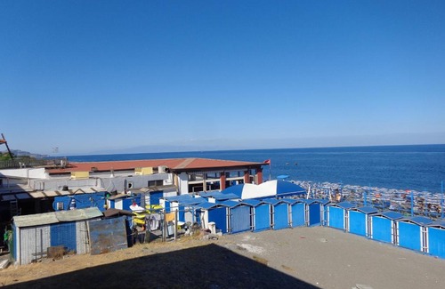 Fondachello Apartment | bellissimo appartamento fronte mare