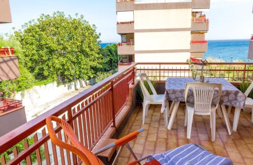Letojanni Apartment | Blue Wood Apartment