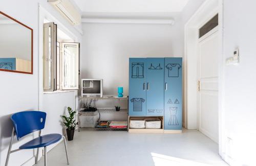 Palermo Apartment | Casa Dante with Balcony by Wonderful Italy