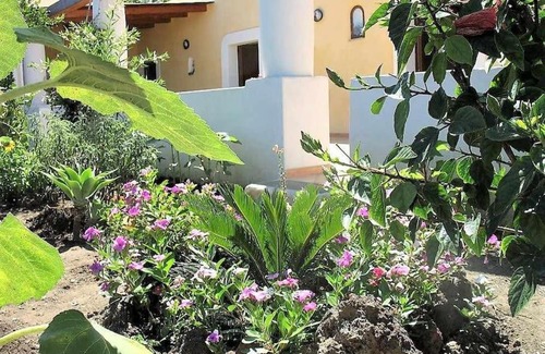 Malfa House | Casa Il Girasole, panoramica e a pochi passi dal centro di Malfa
