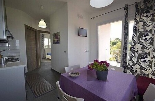 Sciacca House | Casa Maia: A modern and graceful apartment located on a hillside, facing the sea.