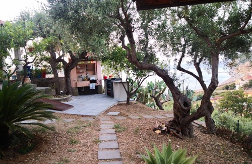 Gioiosa Marea Apartment | Casa Spisidda - Monolocale Panarea - Vicino a Gioiosa Marea
