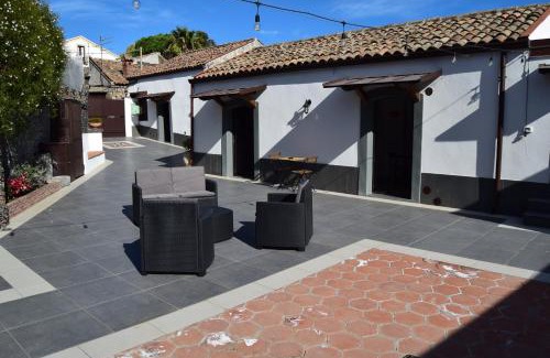 Trecastagni House | Casa Vacanze Vicolo Palaù