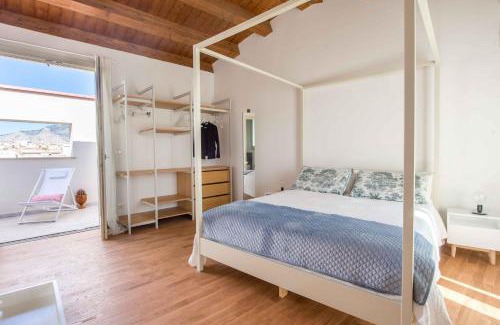 Castellammare Vucciria Apartment | Cassaro Apartment con Terrazza by Wonderful Italy
